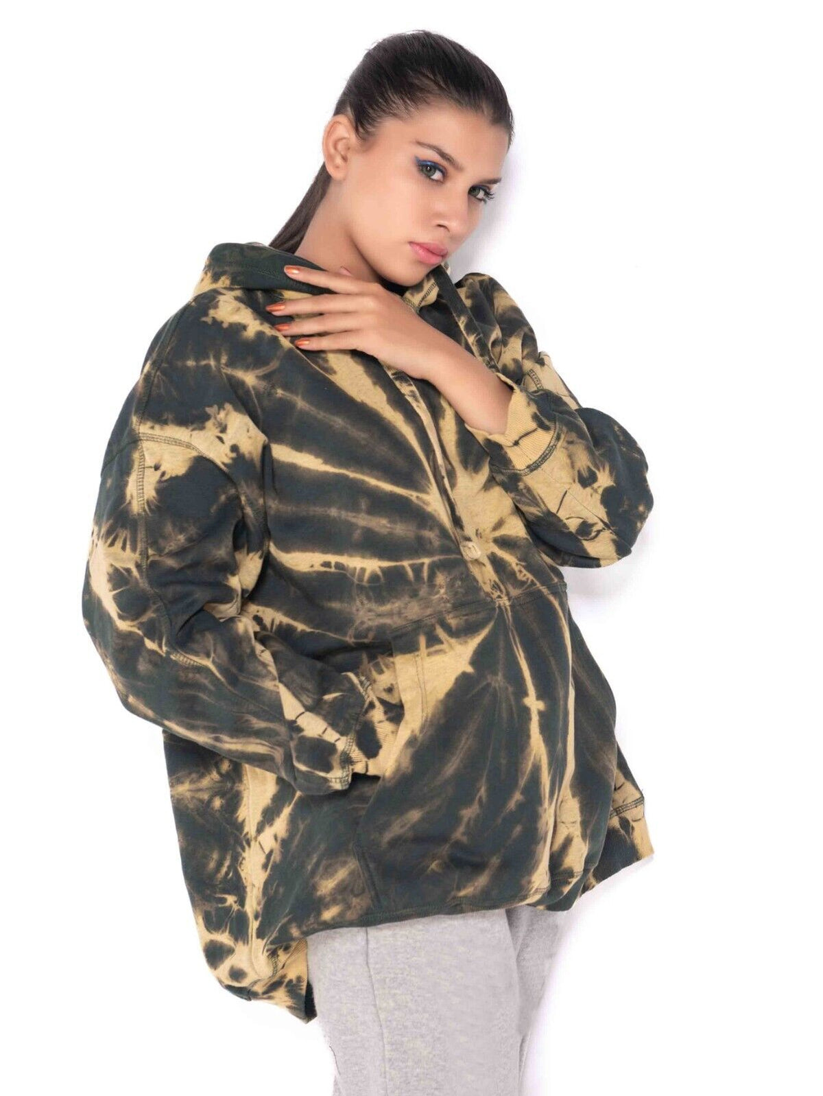 Women&#39;s Hoodie Blanket – Oversized Tie Dye Fleece Coat with Hooded Sweatshirt